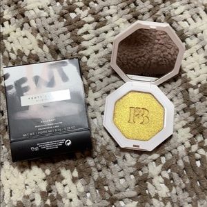 Fenty beauty killawatt highlighter in trophy wife